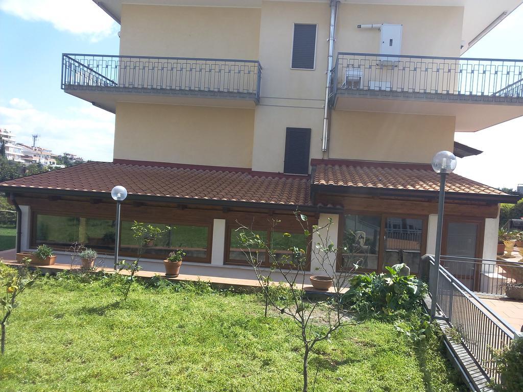 Villa Eleonora Formia Kültér fotó